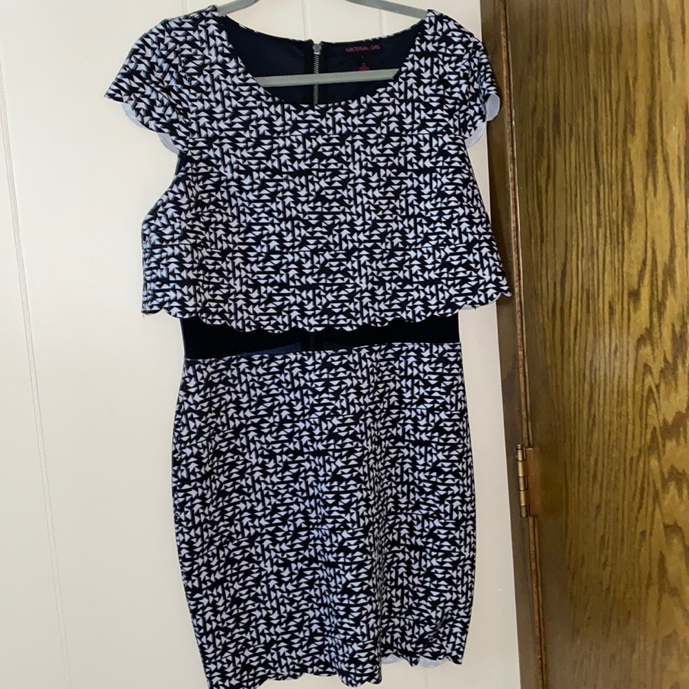 Casual black and white dress